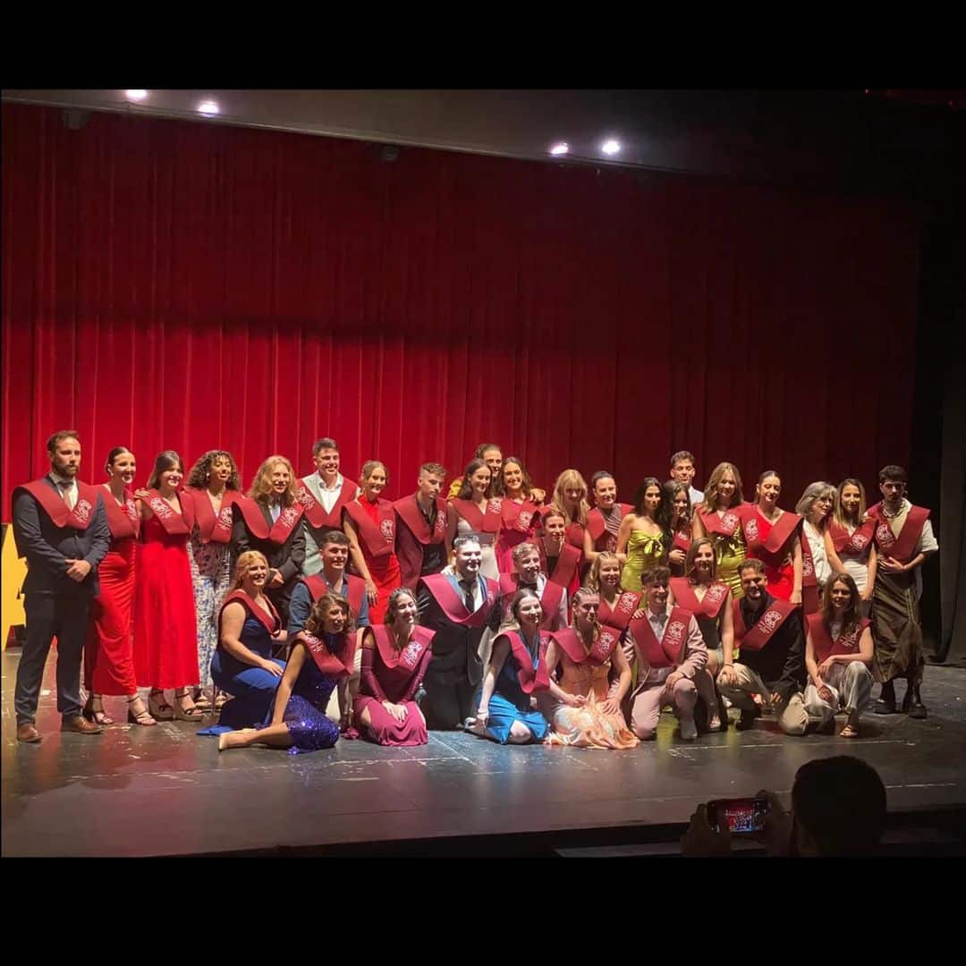 Ayer tuvimos fiesta de graduación en ESAD CÓRDOBA!!!
Un divertido y entretenido acto en el que despedimos al alumnado co…