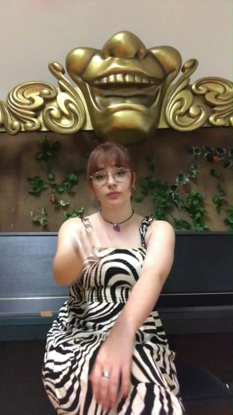 Lucía presenta… Agamenón de Esquilo…¡Contamos contigo!
¡Cuenta con la ESAD!@educacionext @cultura_ext @ayto_cace…