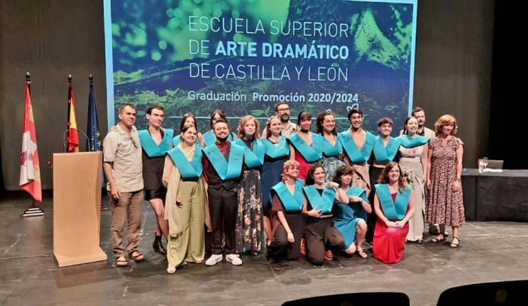 GRADUACIÓN #ESADCYL | [1/2] Hoy hemos asistido al Primer Acto de Graduación en la #ESADCYL.La XV PROMOCIÓN #ESADCYL ac…