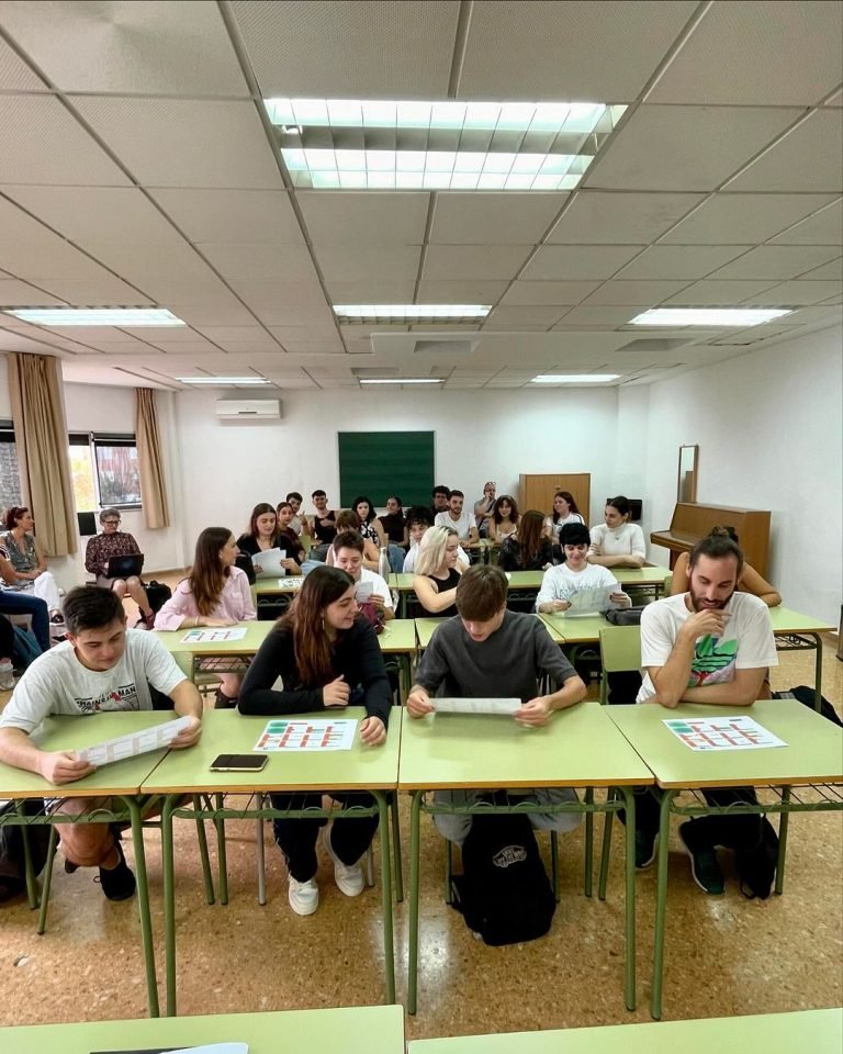 Comença el curs 24 25  ESADV  Donem la benvinguda al nou alumnat
Benvinguts i molta força a l’alumnat i a tota la comun…