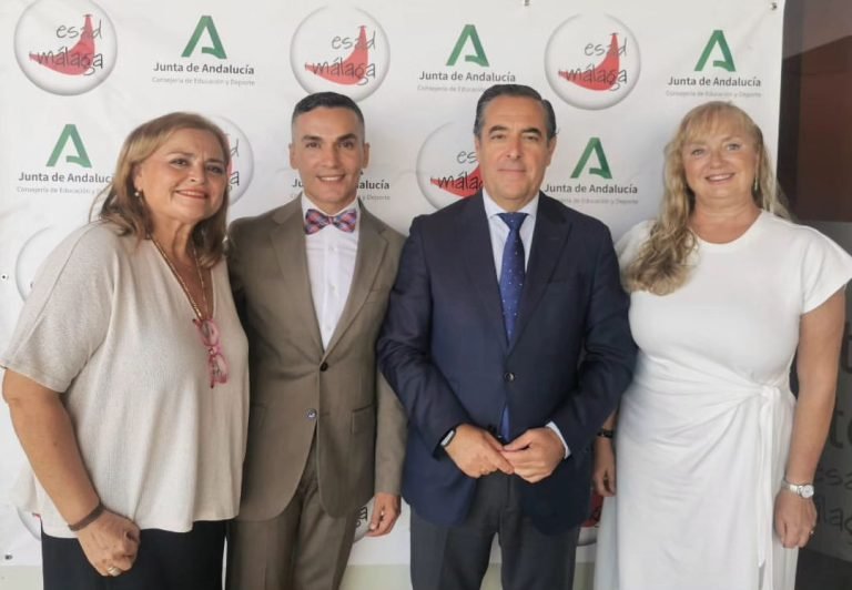 🎭Acto de inauguración del curso académico 2024-2025 de ESAD Málaga.Nuestro Delegado Territorial Desarrollo Educativo … 🎭Acto de inauguración del curso académico 2024-2025 de ESAD Málaga.Nuestro Delegado Territorial Desarrollo Educativo …