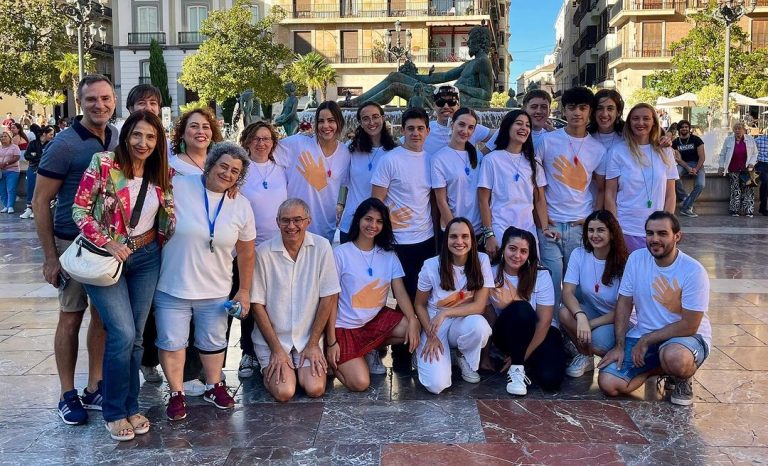 PLAS PLAS PLAS!
El diumenge 29 de setembre l’ESADV va eixir al carrer per a col·laborar en la celebració del començame…