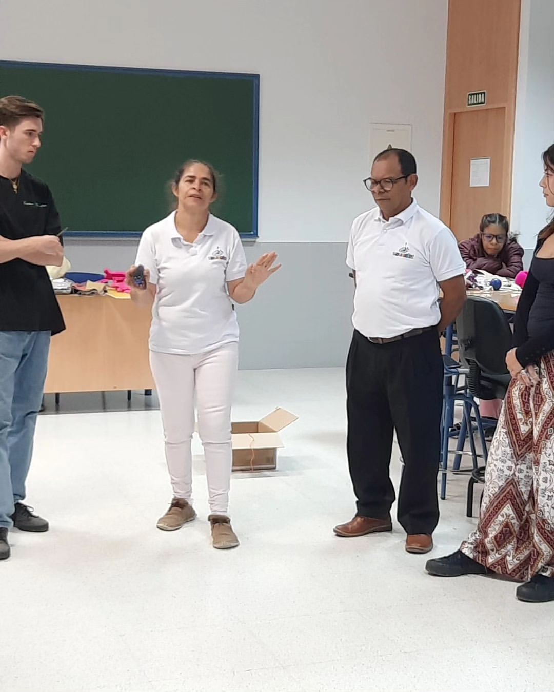 🎭 TÍTERES El pasado 11 de octubre visitaron nuestra escuela, la compañía «Trotasueños» formada por Flor de Lis Agudelo,…