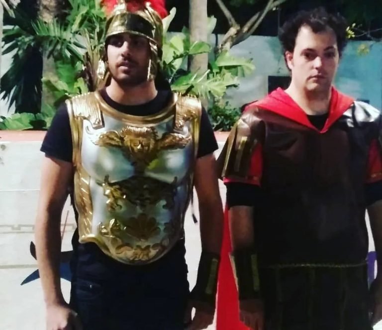 TRABAJO FIN DE MÁSTER Transitions/“how to deal with reality” Ficha artística: Juan Diego Vela y Fran Weber @frankyweb #E… TRABAJO FIN DE MÁSTER Transitions/“how to deal with reality” Ficha artística: Juan Diego Vela y Fran Weber @frankyweb #E…