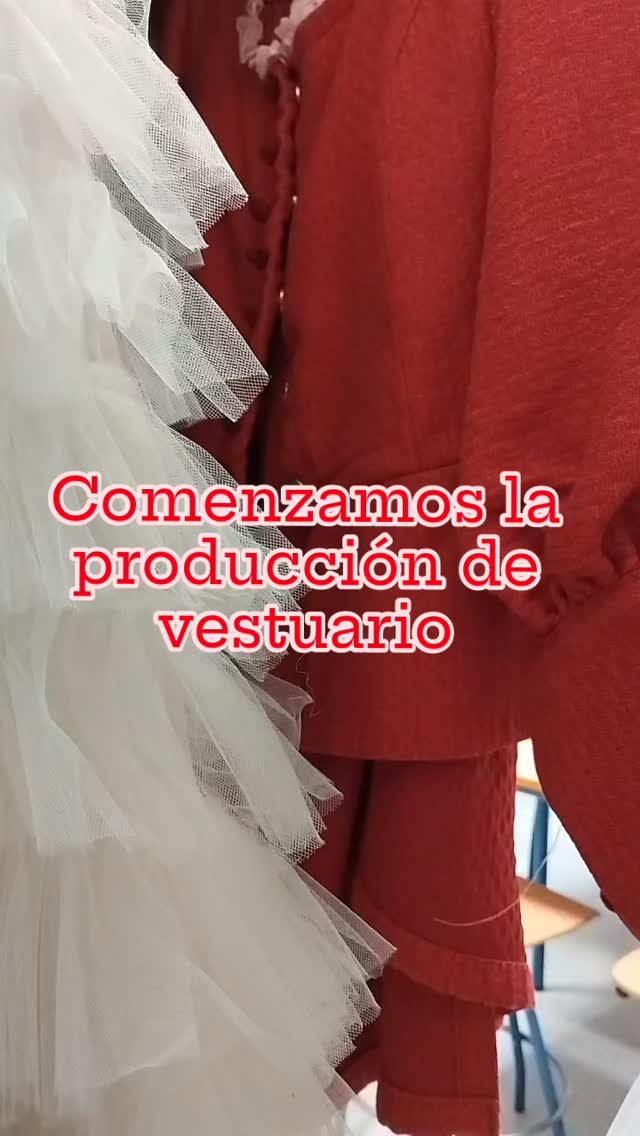 🎭 VESTUARIO 🔊Comenzamos con las producciones de vestuario de nuestros talleres y optativas. 🪡 Selección de indumentar…