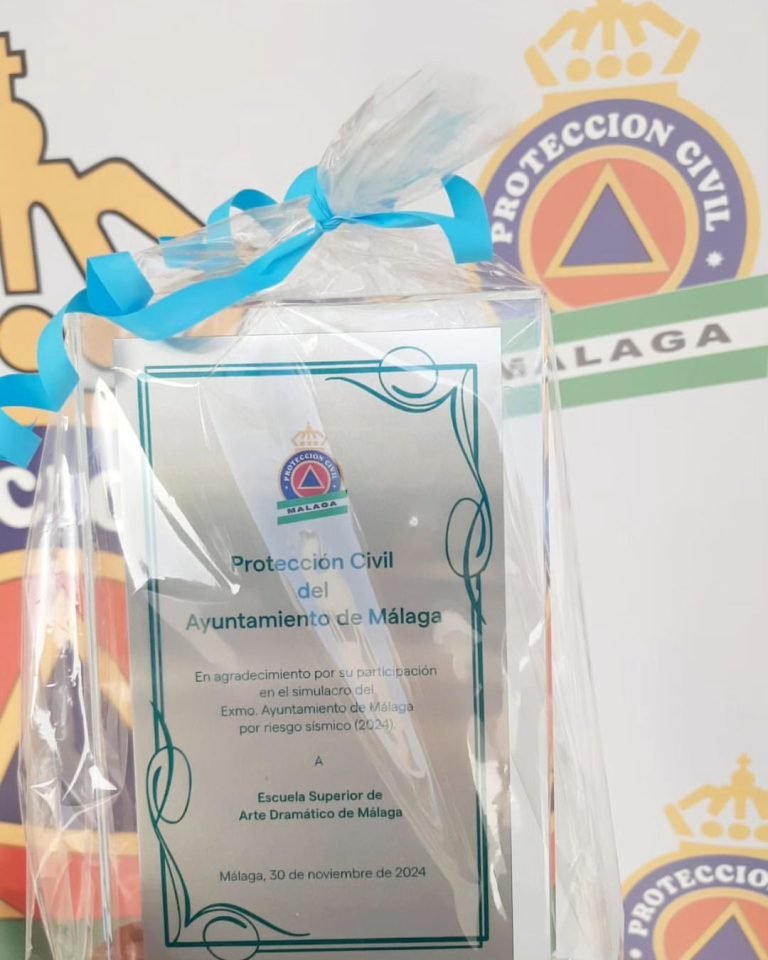 🎭RECONOCIMIENTO ESAD MÁLAGA 🎭ESAD Málaga recibe un reconocimiento de Protección Civil Málaga en su acto anual. 👉Esta …