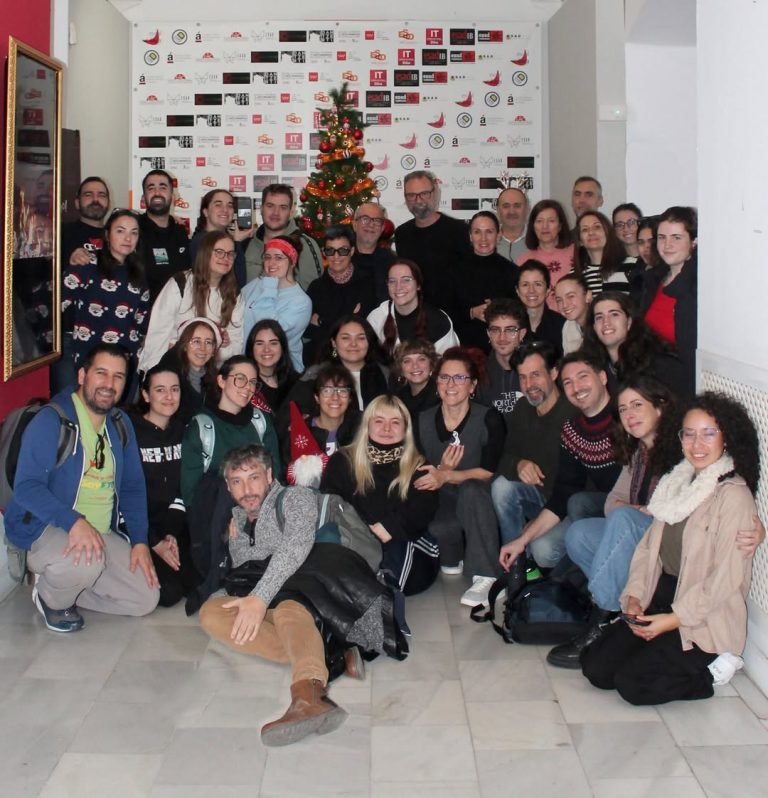 🎭ENCENDIDO ÁRBOL NAVIDEÑO. 📣Ayer en la ESAD de Extremadura encendimos nuestro Árbol Navideño «Cacereño», rodeados de t… 🎭ENCENDIDO ÁRBOL NAVIDEÑO. 📣Ayer en la ESAD de Extremadura encendimos nuestro Árbol Navideño «Cacereño», rodeados de t…