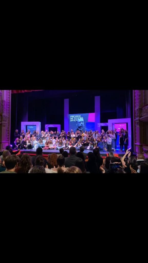 Enhorabuena!! Los grupos de Teatro Juvenil de la EAC han sido galardonados en los Premios de Teatro Joven «Ángel Guimerá…