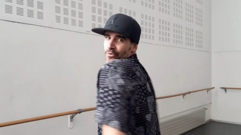 Aquestes setmanes ens visita Pol Fruitós, cofundador junt amb els seus germans de la companyia catalana de hip-hop Broda…
