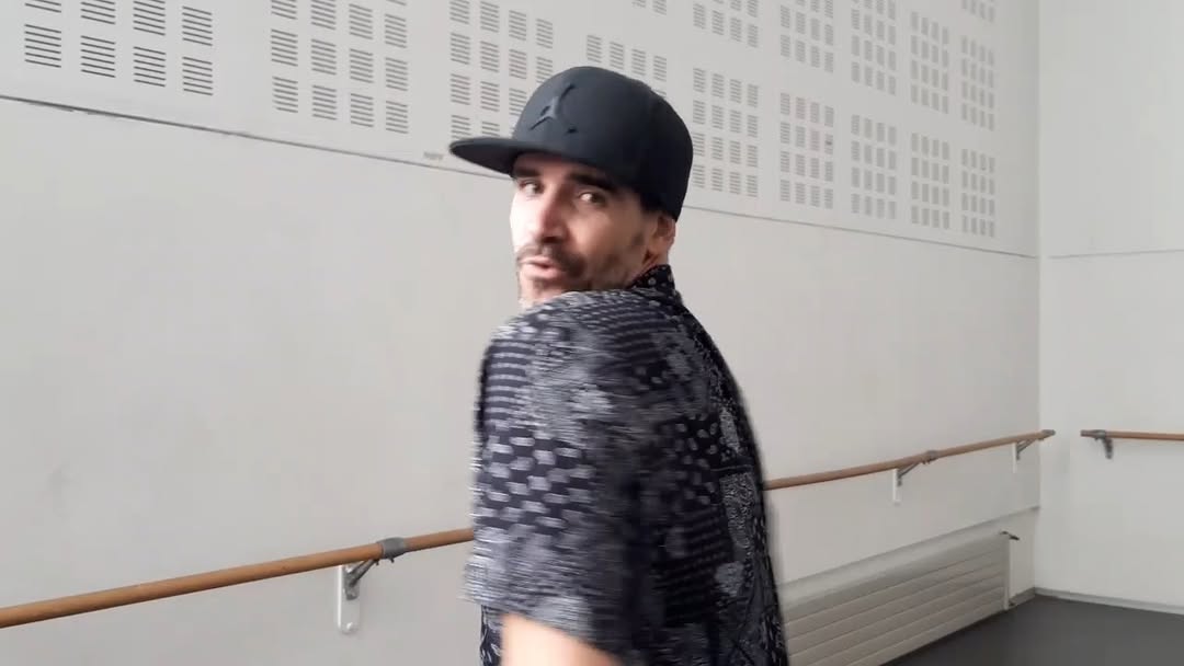 Aquestes setmanes ens visita Pol Fruitós, cofundador junt amb els seus germans de la companyia catalana de hip-hop Broda…