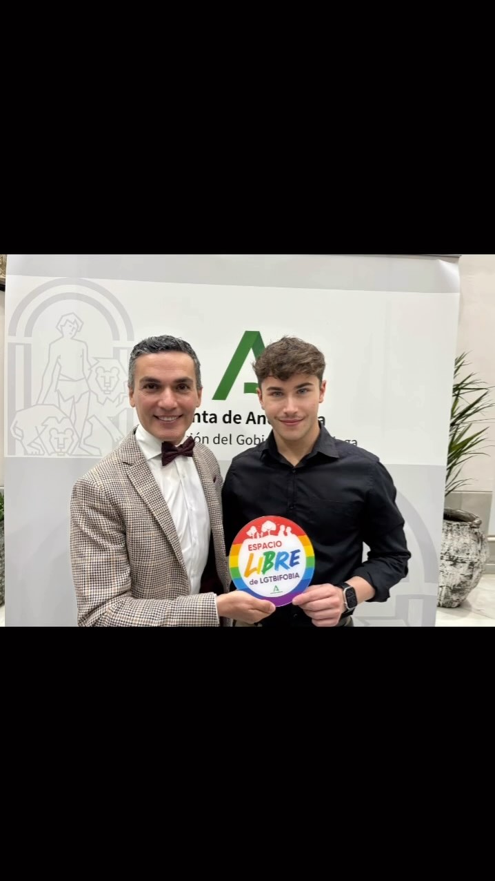 🎭🎭 ESAD Málaga recibe el distintivo de “Espacio Libre de LGTBIfobia” otorgado por la Consejería de Inclusión Social, J…