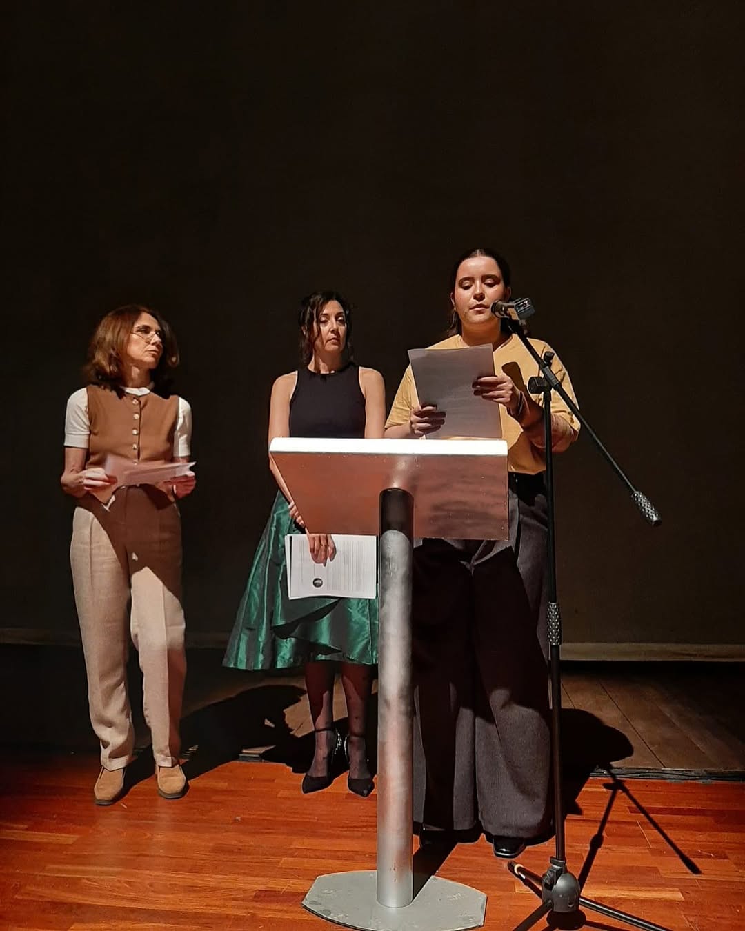 📅 27 de marzo – Día Mundial del Teatro 🎭✨ Recuerdos, homenajes y reencuentros. 🎭Se leyó el Manifiesto del Día Mundial…
