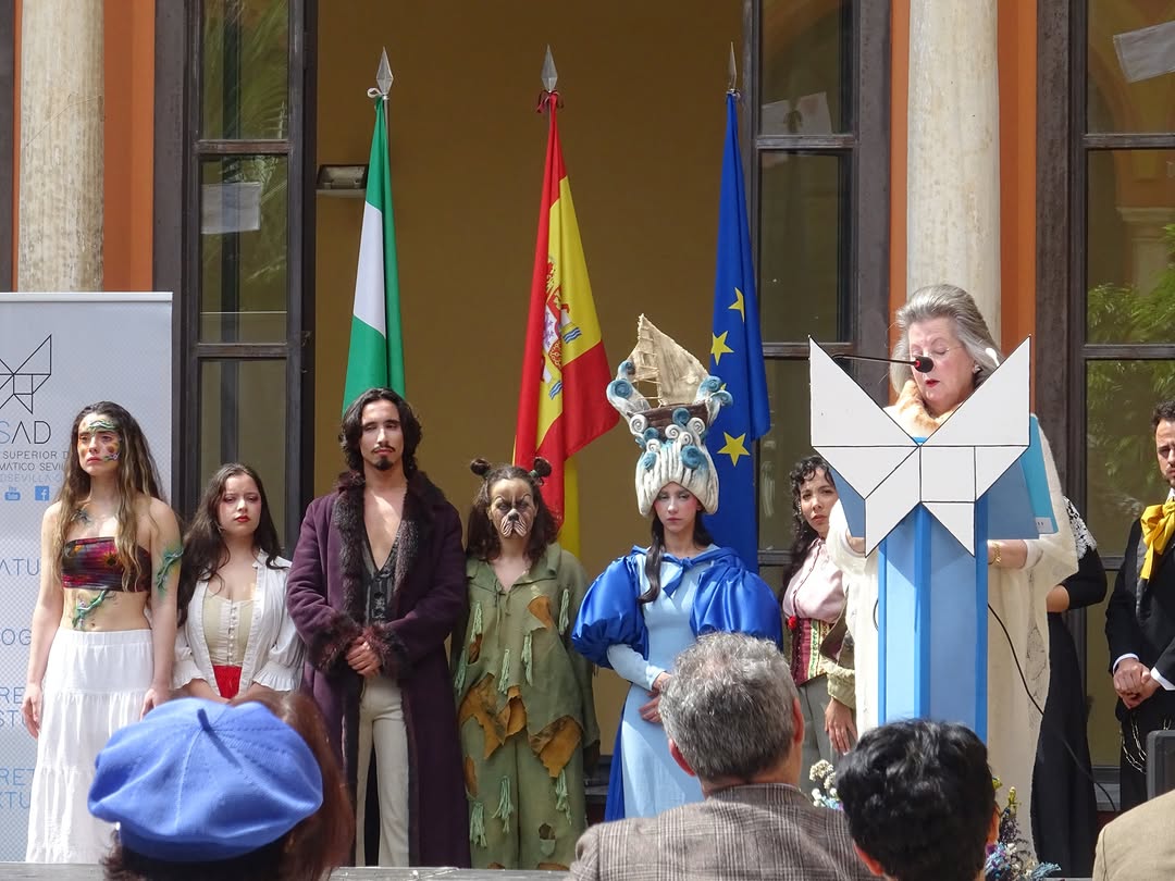 Lectura del manifiesto con motivo del Día Mundial del Teatro, a cargo de la directora emérita Doña Manuela Ochoa Arcedo,…
