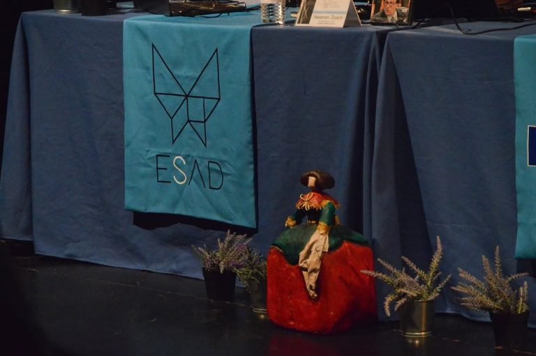 VI Jornadas de Escenografía en la E.S.A.D. de Sevilla. Ponentes como Alessandro Zicoschi, Ada Bonadei, Carlos Torrijos, …