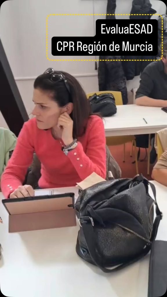 Curso del @cpr.regiondemurcia en la ESAD de Murcia coordinado por nuestra Jefa de Estudios Mercedes Carrillo para la mej…