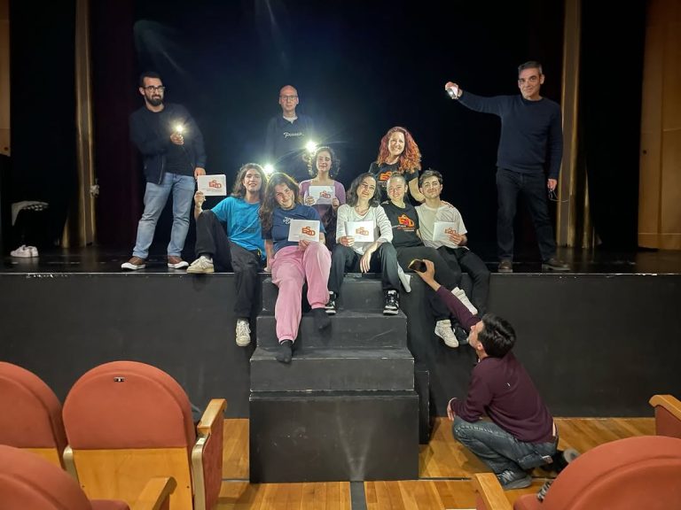 🎭HOMENAJE A JUAN MARGALLO 📣Aquí os dejamos unas fotografías del emotivo homenaje que la ESAD de Extremadura rindió a J…