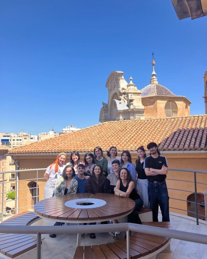 Esta semana tenemos el placer de recibir la visita de Luminita Birsan, profesora de la universidad de Sibiu en Rumanía. …