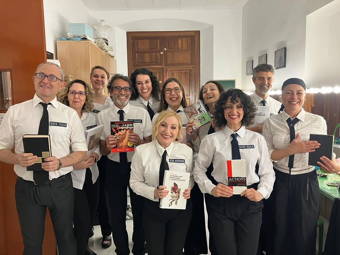 Nuestro equipo docente tiene una noticia para ti. ¡ESADAwards 2025!