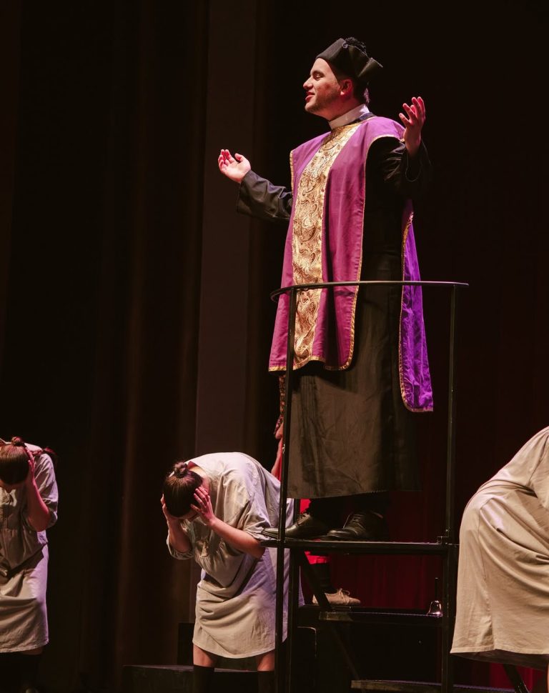 🎭 ACORDA, MARÍA 📣 Os dejamos con algunas fotografías de la puesta en escena del trabajo: 👉’As tarefas’. Dramaturgia y…