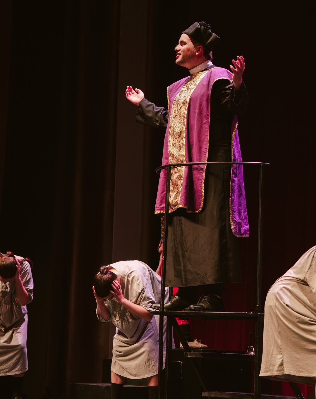 🎭 ACORDA, MARÍA 📣 Os dejamos con algunas fotografías de la puesta en escena del trabajo: 👉’As tarefas’. Dramaturgia y…