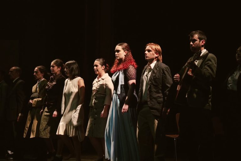🎭 ACORDA, MARÍA 📣 Os dejamos con algunas fotografías de la puesta en escena del trabajo: 👉’’Testemunho de Maria da Co…