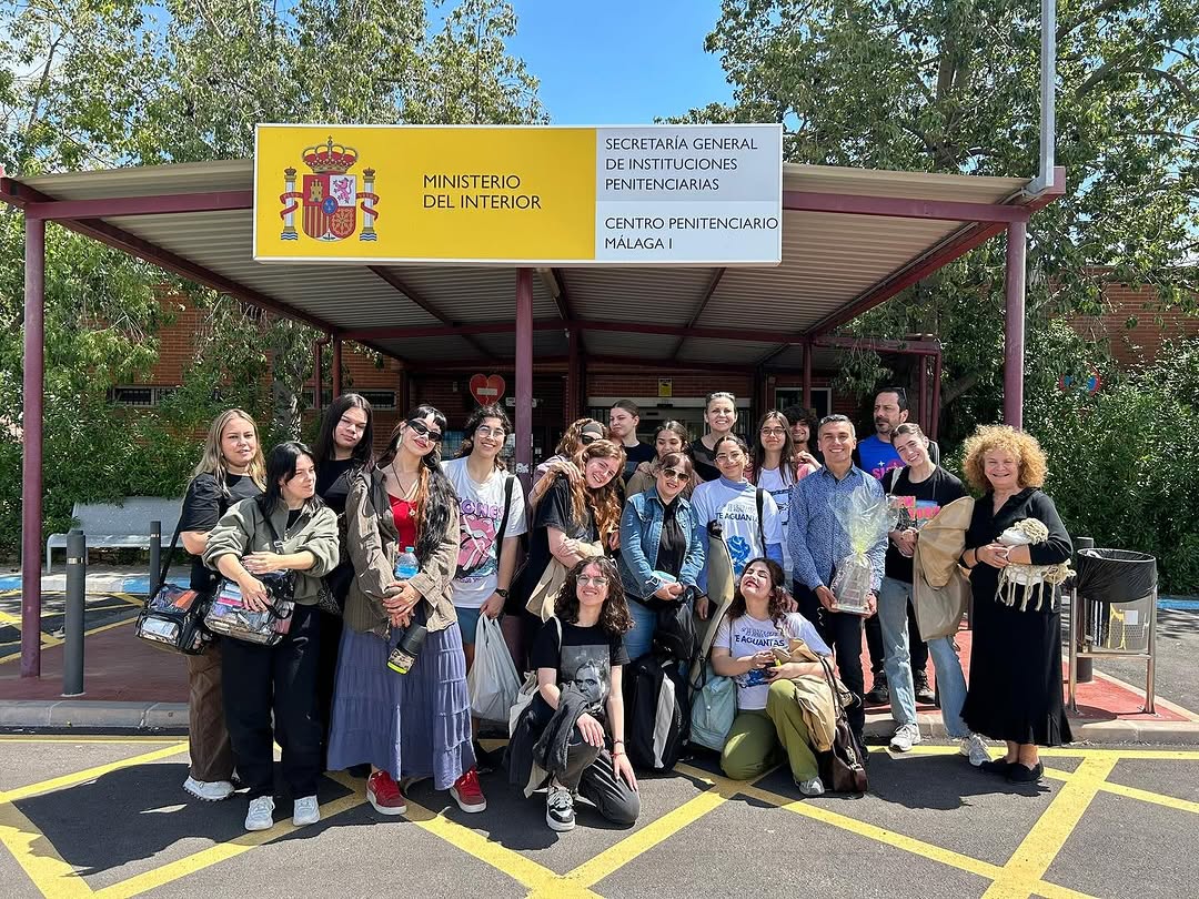 🎭🎭 ESAD Málaga en el Centro Penitenciario Málaga (Alhaurín de la Torre) con la representación “La casa de Bernarda Alb…