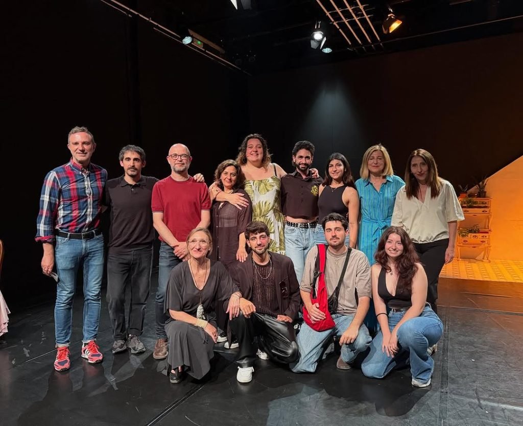 Ahir vam assistir a l’estrena de “Las Plantas” a @salacarmeteatre! ⚫ Un monòleg que ens va remoure i ens va fer connecta…