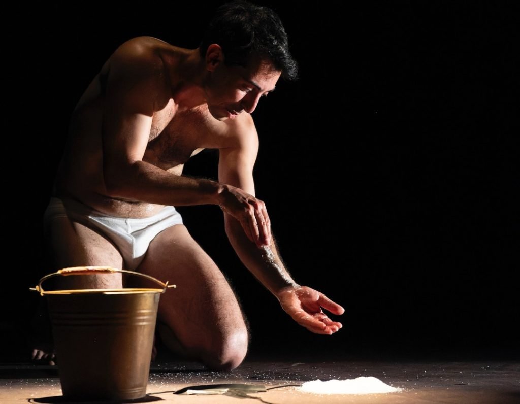 Recordem “Torquere”! 🟢 Una obra de Leonor Sánchez dirigida per Marco Tárraga com a Taller final de carrera de Direcció …