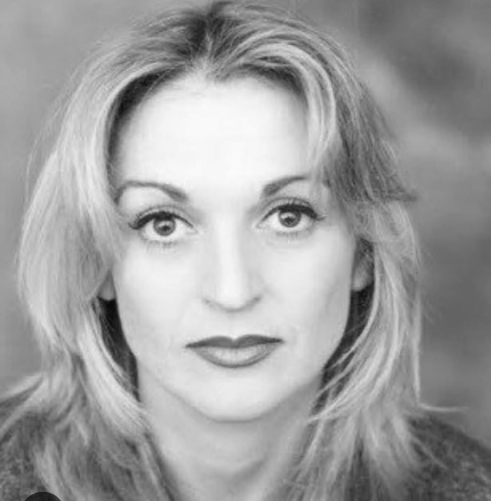 Huí ens ha deixat Cristina Fenollar, una de les grans actrius del teatre valenciá i alumna de les primeres promocións de…