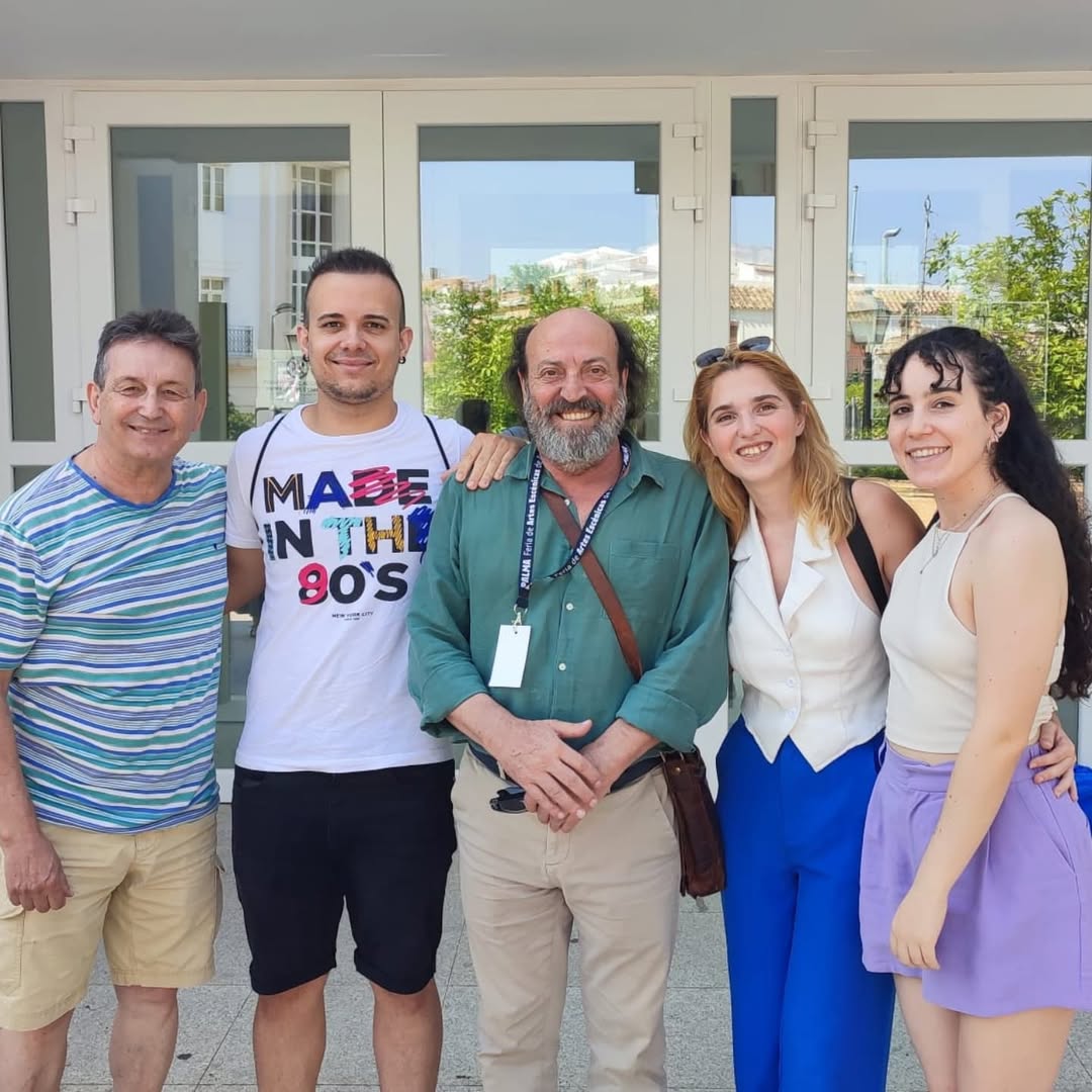 Presencia de la ESAD en el Festival de teatro de Palma del Río. Nuestro alumnado, junto al profesor Juan Castilla, pudo …