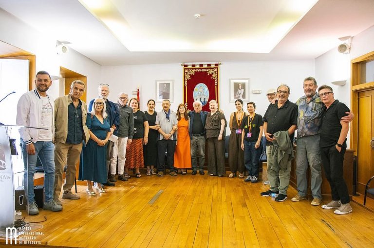 A pasada fin de semana a ESAD estivo presente na @mitribadavia onde, entre outras actividades, a @academiagalegadeteatro…