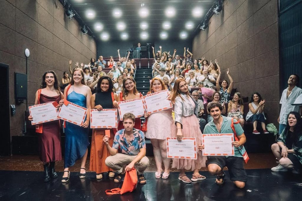 ACTE DE GRADUCIÓ del curs 2024/25. 🎓 Enhorabona a les graduades d’enguany! 🎈 Vos enyorarem a l’escola, però ens veurem…