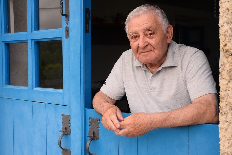 Dende a Escola Superior de Arte Dramática de Galicia lamentamos a moi triste perda do gran mestre e indiscutible referen…