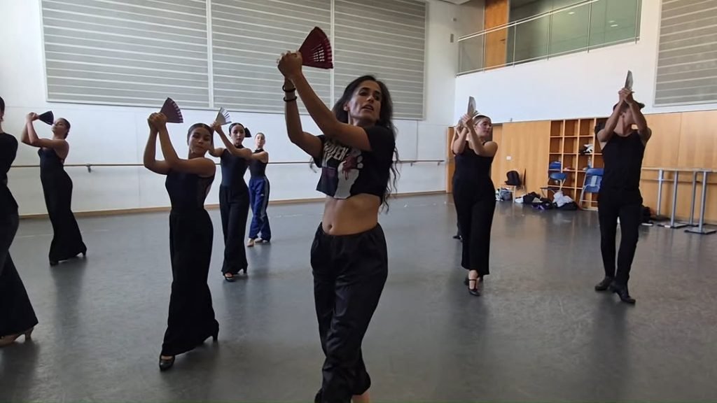 La bailarina y coreógrafa Karen Lugo @Karenlugo.7 ha visitado estos días el Conservatorio de Danza Profesional para