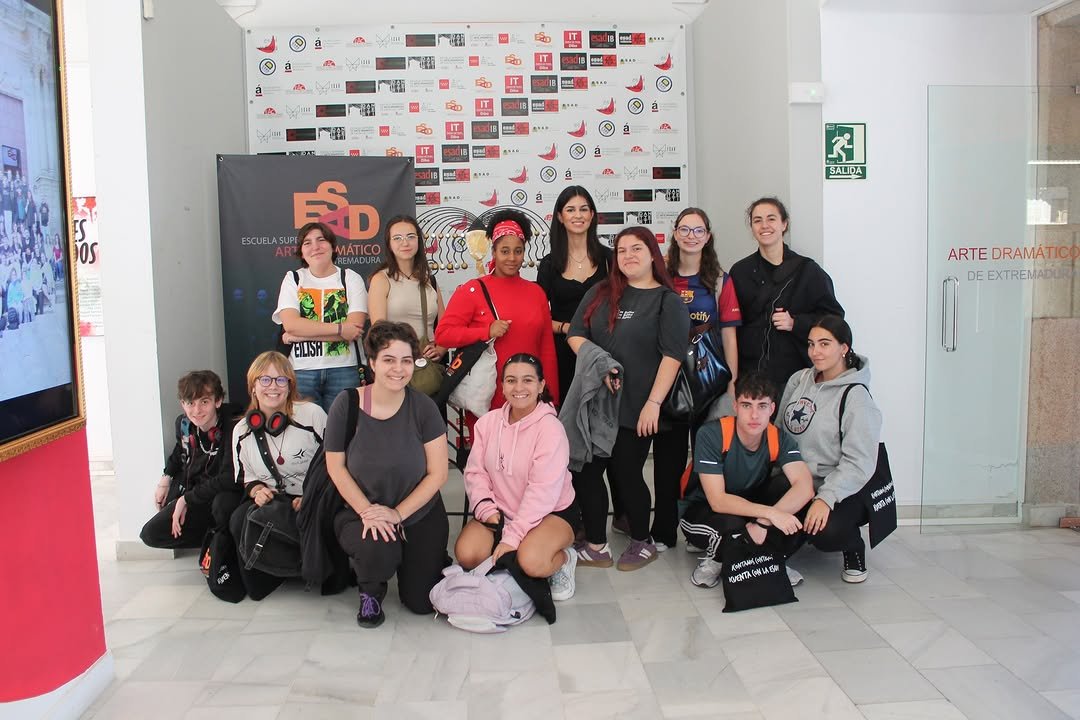 🎭RUTA GUIADA ESAD EXTREMADURA Y TEATRO CAPITOL Curso 2025-2026 Ayer miércoles 1 de octubre, nuestro alumnado de primero…