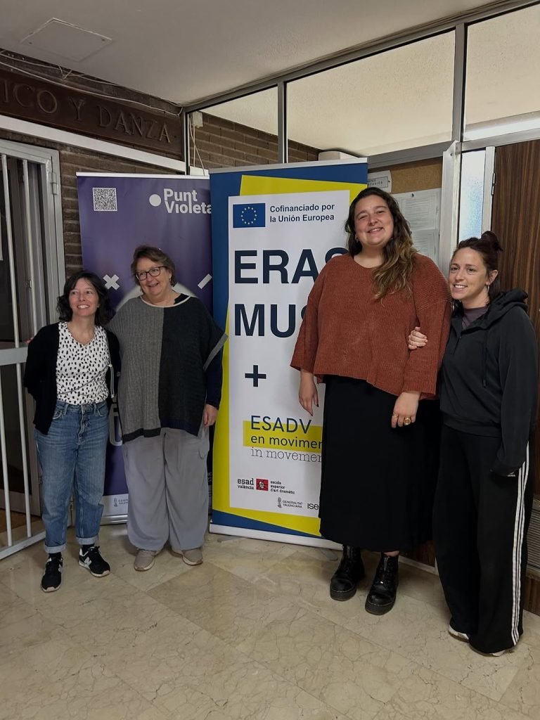 La setmana passada vam tindre el plaer de rebre a la professora Claire Binyon de l’escola ESMAE d’Oporto. Claire va pode…