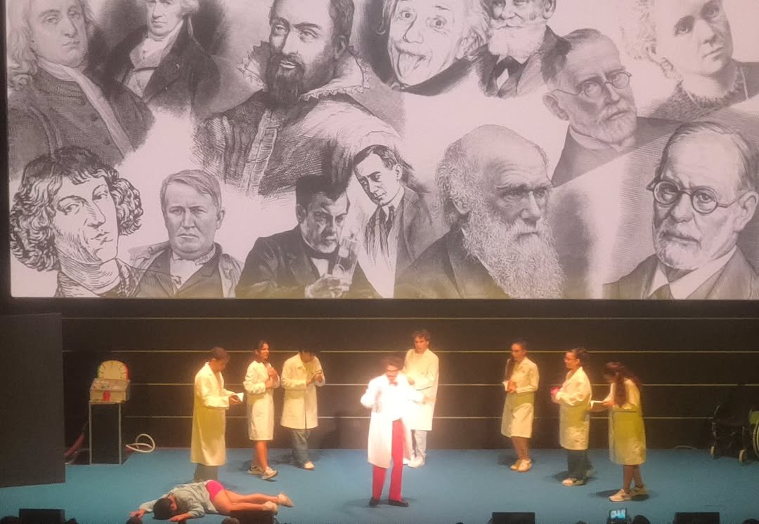 🎬✨ &iexcl;Enhorabuena a nuestros alumnos y profesores! ✨🎬 La prensa se hace eco del talento y la creatividad de nuestra escu&hellip;