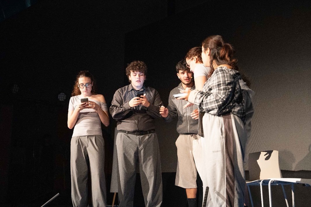 🌐 Este venres pasado a @esadgalicia visitou a Cidade da Cultura de Santiago de Compostela para representar a peza teatr&hellip;