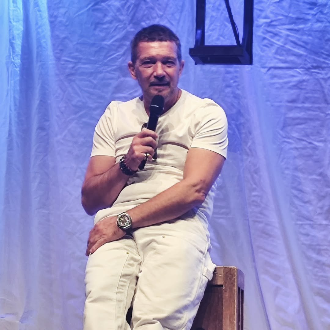 ✨ Gracias a @antoniobanderas por invitarnos, una vez m&aacute;s, al @teatrodelsoho de M&aacute;laga a disfrutar de Godspell, un excele&hellip;