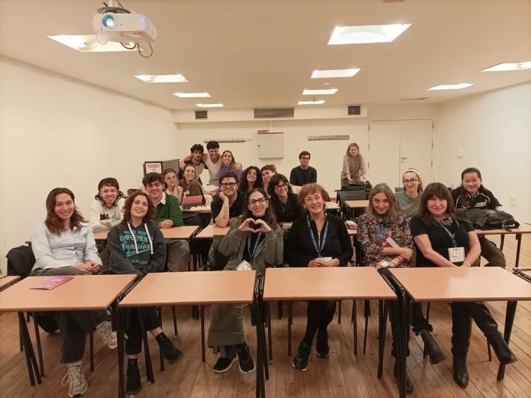 En el marco de los 27 Encuentros #TEVEO de la @asociacionteveo el martes compartimos junto a su codirectora Ana Gallego … En el marco de los 27 Encuentros #TEVEO de la @asociacionteveo el martes compartimos junto a su codirectora Ana Gallego …