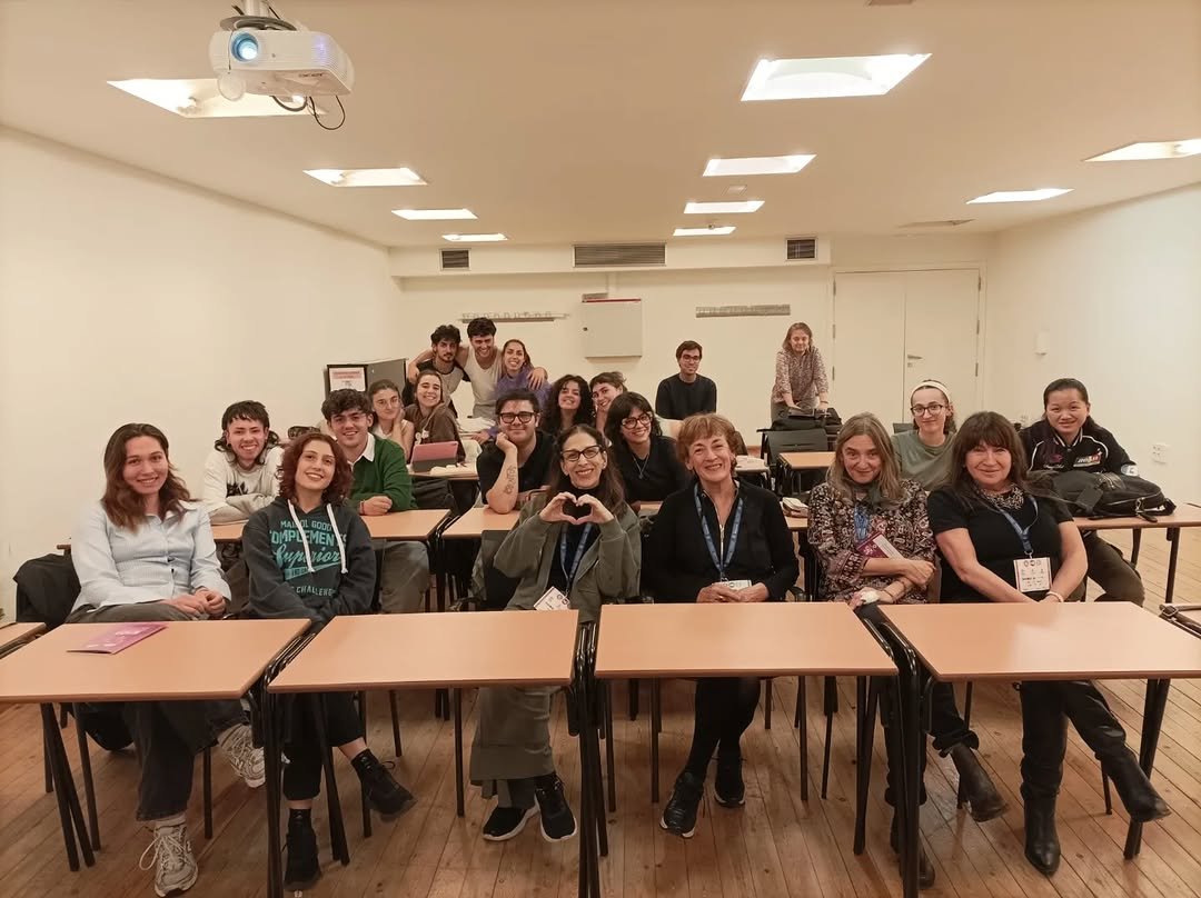 En el marco de los 27 Encuentros #TEVEO de la @asociacionteveo el martes compartimos junto a su codirectora Ana Gallego &hellip;