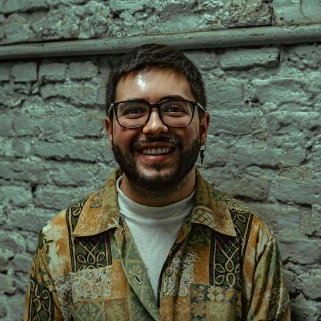 ✨ &iexcl;Enhorabuena a nuestro egresado Alonso Gil! ✨ Estamos encantados de anunciar que Alonso Gil, egresado de Direcci&oacute;n Esc&hellip;