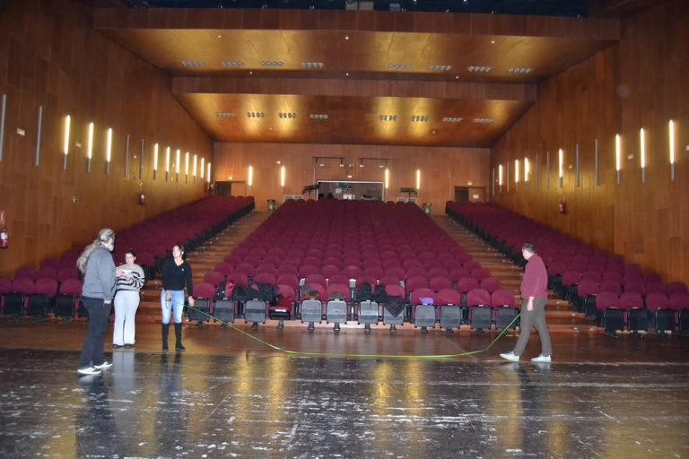 ✨ Gracias, @esadmalaga, por el recibimiento✨ Nuestro alumnado de 3º de Escenografía de @esadsevilla ha tenido la oportun…