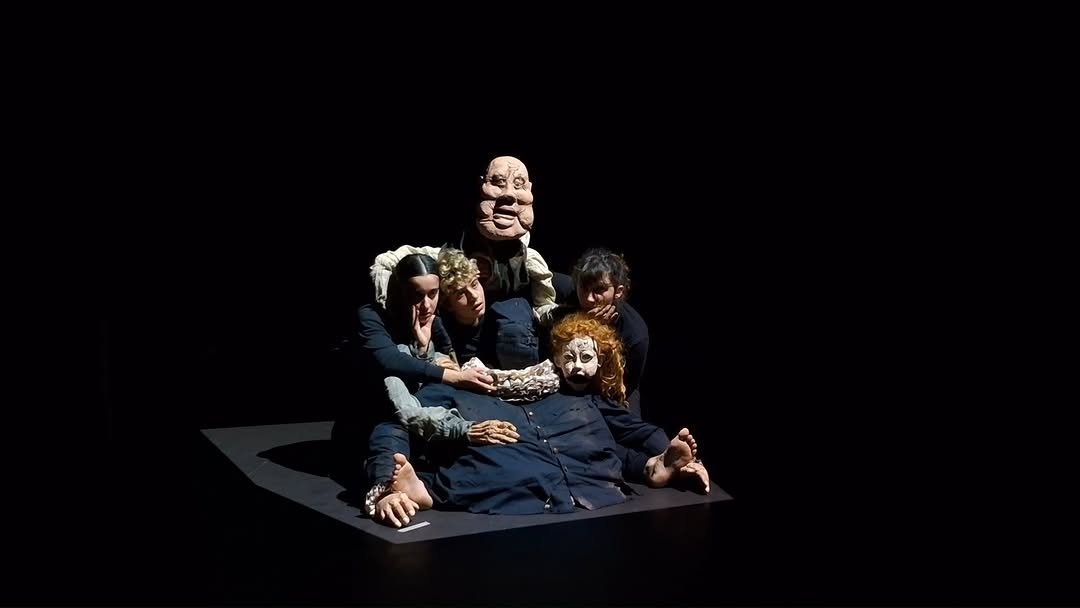 Us deixem uns fragments d&rsquo; &laquo;In-dividu&raquo;, el treball resultant de l&rsquo;assignatura de l&rsquo;Escola Superior d&rsquo;Art Dram&agrave;tic (ESAD)&hellip;