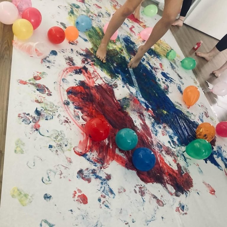 ⚠️ Dantzako 3. mailako ikasleek Sorkuntza tailerra irakasgaiaren baitan landu duten instalazio artistikoa erakutsi dute&hellip;.