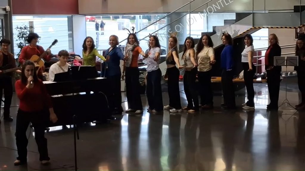 Cada a&ntilde;o cuando llega la Navidad, los alumnos de 1&ordm; de interpretaci&oacute;n de la Escola Superior d&rsquo;Art Dramatic (ESAD) nos ofrecen una&hellip;