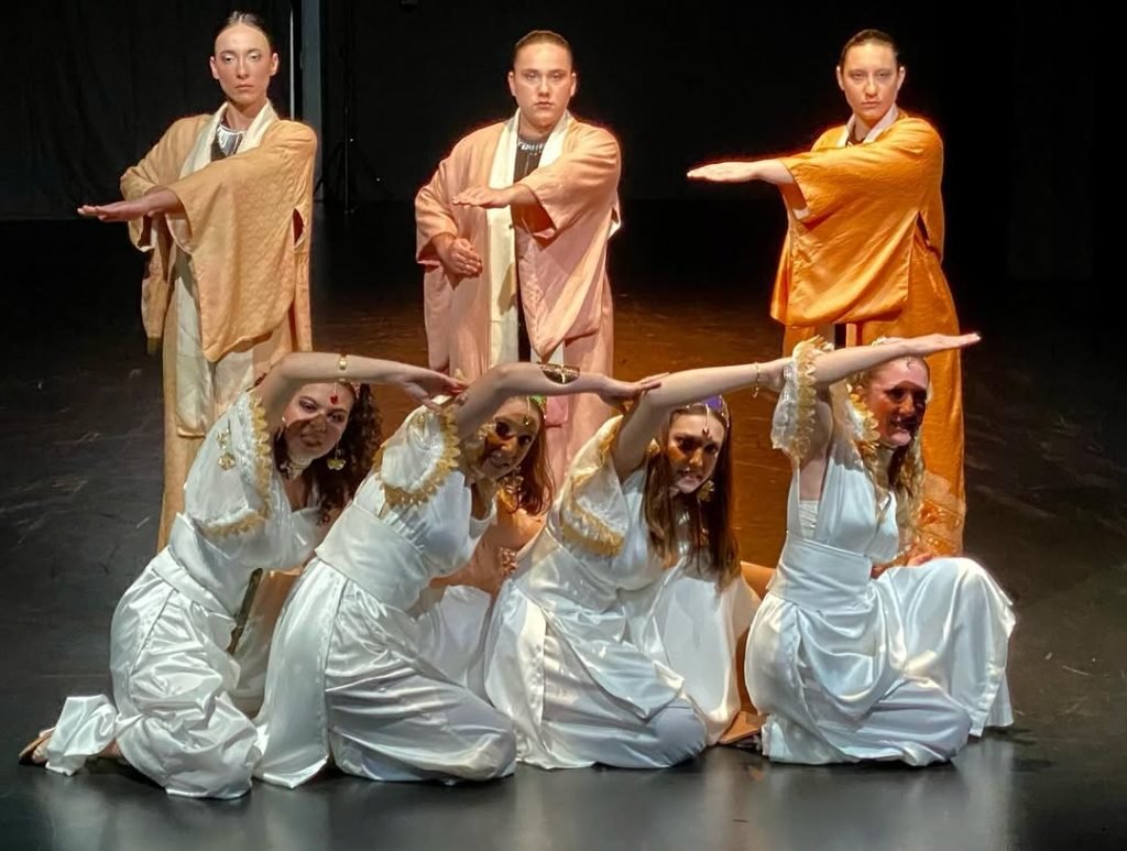 🎭 Estreno de Medea 11 11. Una promesa incumplida. 🗣️ Los alumnos de 4&ordm; de Interpretaci&oacute;n de la ESAD CLM, de Cuenca @es&hellip;